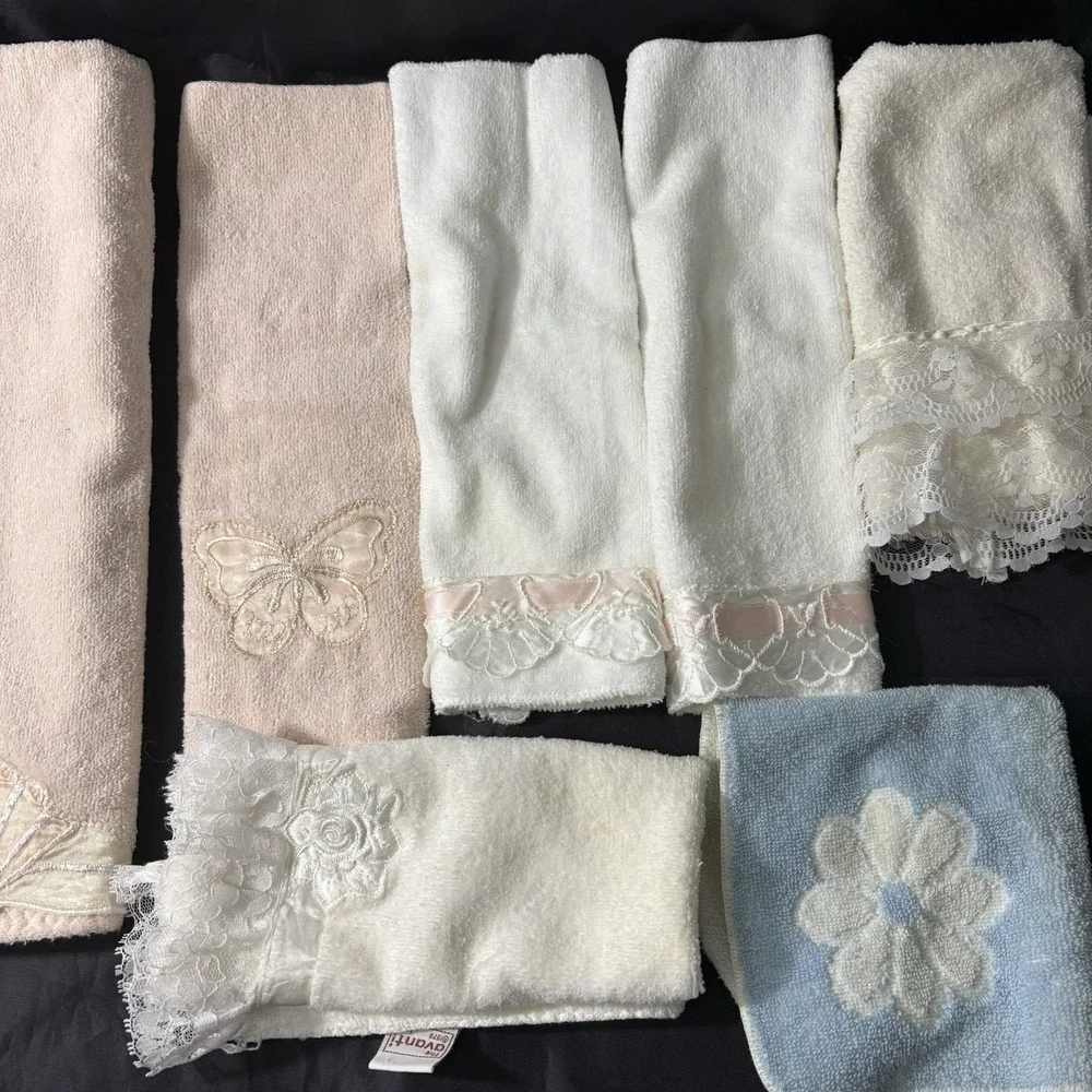 Lot of 9 Vintage 1970s Martex Cannon‎ Avanti Hand Towels Wash Clothes Pink White